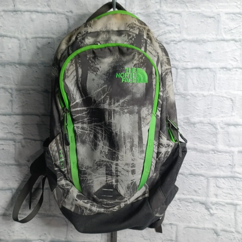 The North Face Vault Backpack Grey Green Tree Camo FlexVent Daypack s9